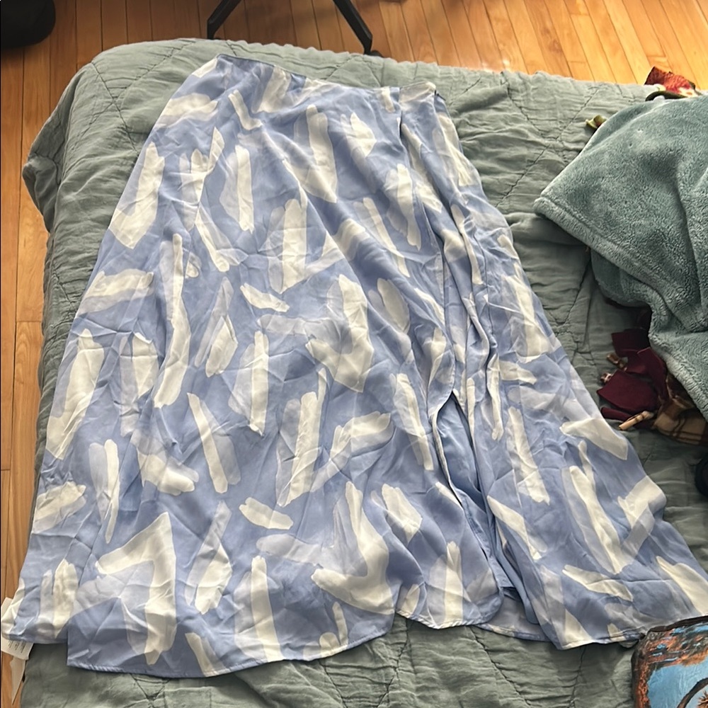 Abercrombie & Fitch Blue and White Maxi A-Line Skirt